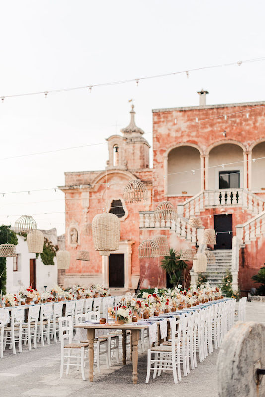 Colorful tablescape for a rustic wedding in the ancient Masseria Spina