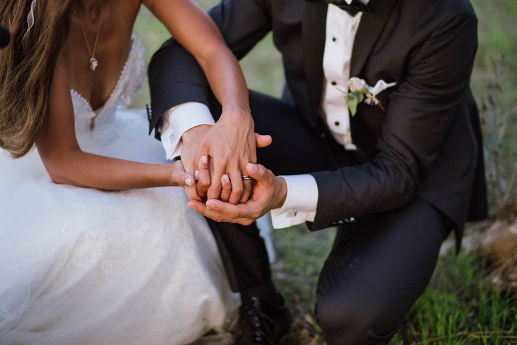 Fiore all'occhiello per sposo