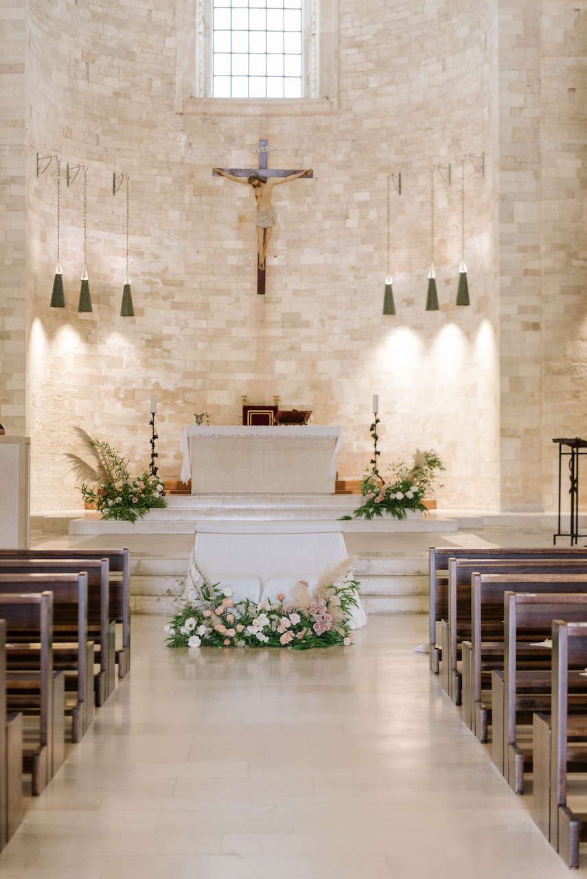 Flower arrangements for Trani Cathedral