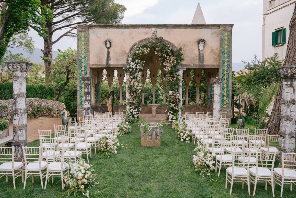 Cerimonia matrimonio all'aperto Villa Cimbrone