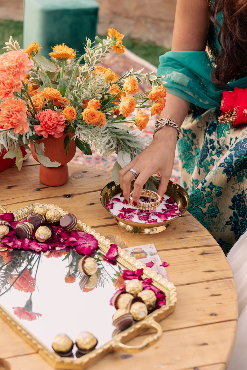 bangles ceremony for indian wedding in Italy