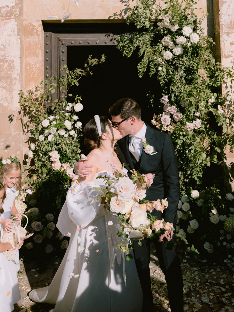 bouquet sposa Pieve di San Giovanni Battista Sovicille matrimonio