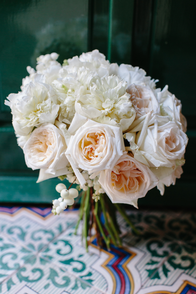 bouquet da sposa con rose inglesi e peonie
