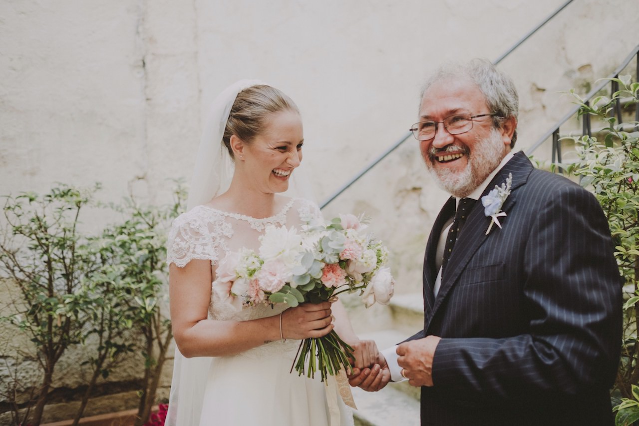 Consegna del bouquet da sposa