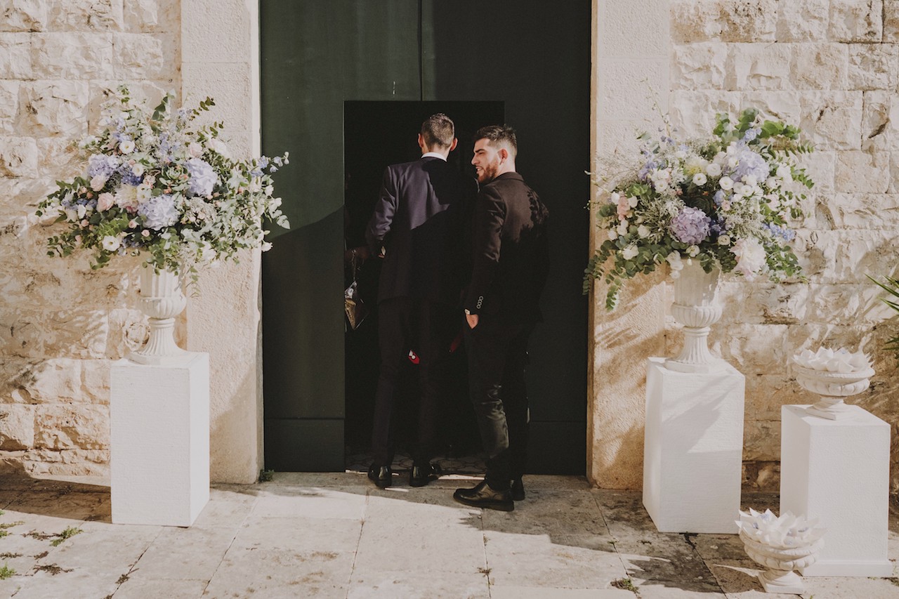 Composizioni floreali per esterno chiesa