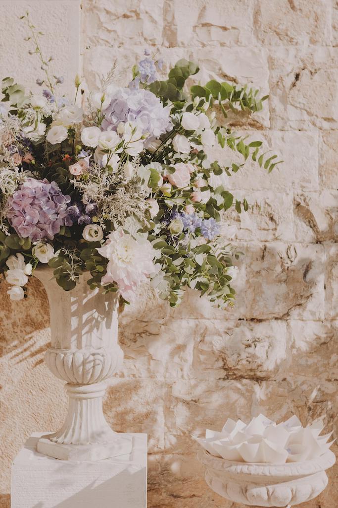 Composizione matrimonio con dalie e ortensie