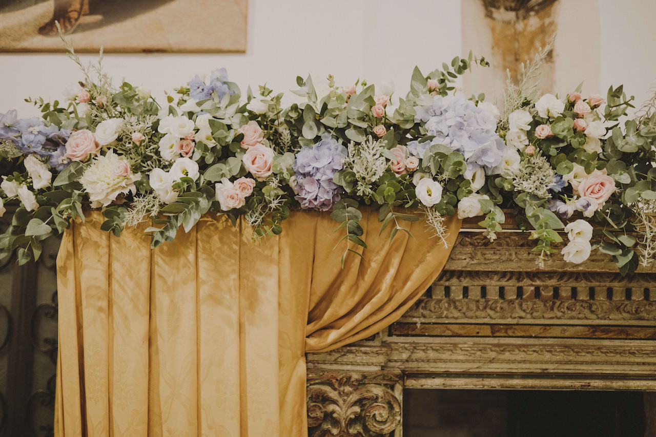 Fiori per balaustra chiesa