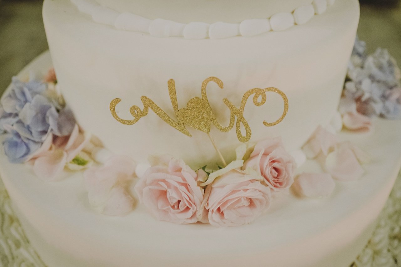 fiori freschi per torta nuziale